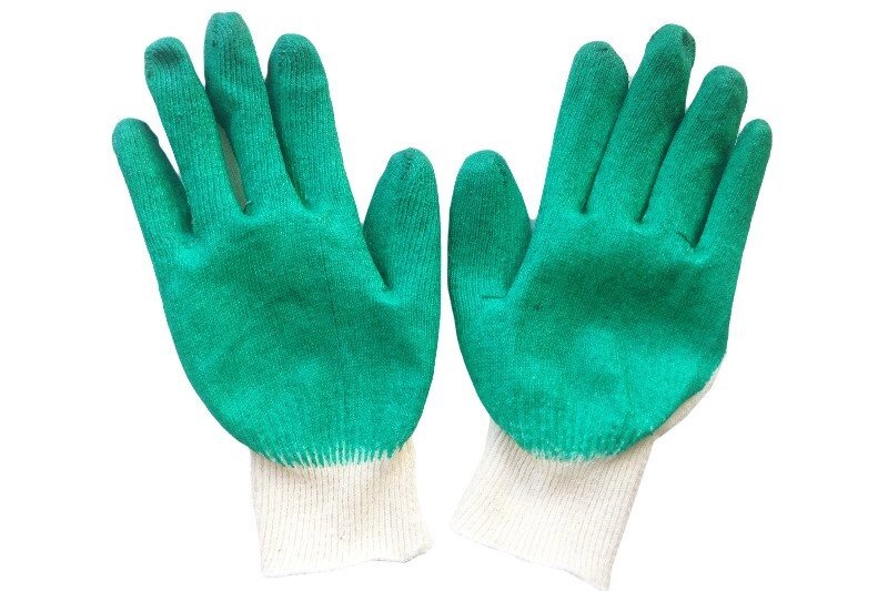 Перчатки с латексным покрытием зеленые от компании LexxpacK - Магазин Упаковки - фото 1