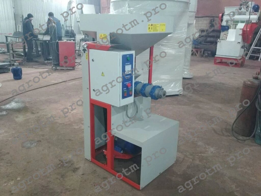 Пресс-экструдер для кормов (зерна) ПЭК-100 от компании Агротехмаш-55 - фото 1