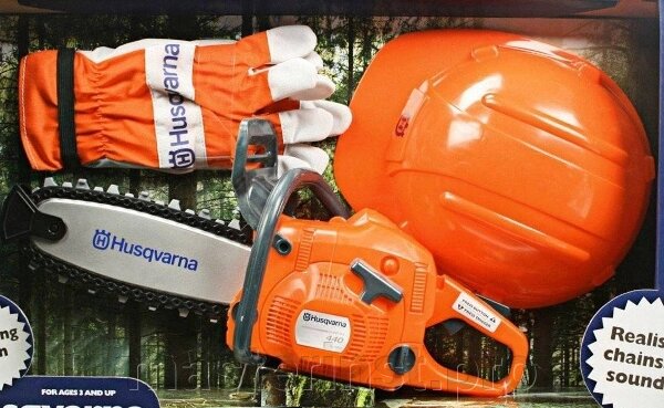 Игрушка бензопила HUSQVARNA компл. бензопила+шлем+перчатки  5864982-01 от компании "Мастер Инструмент" магазин - фото 1