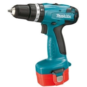 Шуруповерт аккумуляторный MAKITA 8281DWPE (14,4 V, 2акк. 2 скор., 1,3Ah, 36Нм, 1,7кг) ударный