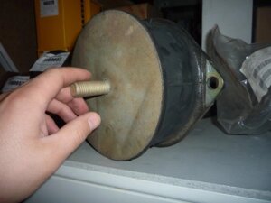 Амортизатор вальца Ammann 1-495118 в Москве от компании Компания Рекам Групп