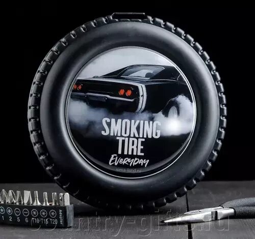 Набор инструментов в колесе Smoking tire от компании CountryGifts - фото 1