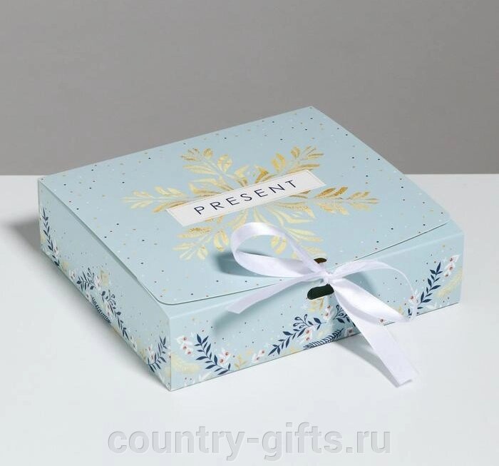 Складная коробка подарочная Новогодняя от компании CountryGifts - фото 1