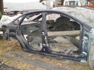 Порог со стойкой правый Ford Focus 2 Форд Фокус 2