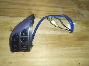 Переключатель подрулевой управления магнитолой 153769LH Mazda 3 BK Мазда 3 БК