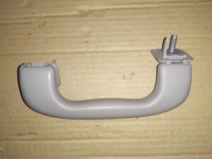 Ручка внутренняя потолочная передняя Chevrolet Cruze J300 Шевролет Круз 2012