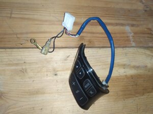 Переключатель подрулевой управления магнитолой 153769LH (черный) Mazda 3 BK Мазда 3 БК