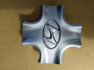 Заглушка литого диска оригинальная Hyundai Solaris Хундай Солярис седан