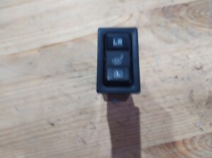Кнопка обогрева сидений 191147 Toyota Corolla E120 Тойота Королла E120