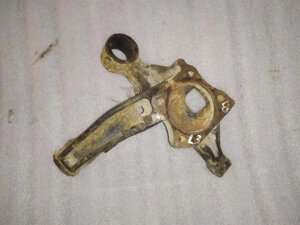 Кулак задний левый 4230548010 Toyota Camry 40 2,4л. Тойота Камри 40
