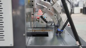 Автоматическая ЧПУ пила для серийной резки алюминия JS 500