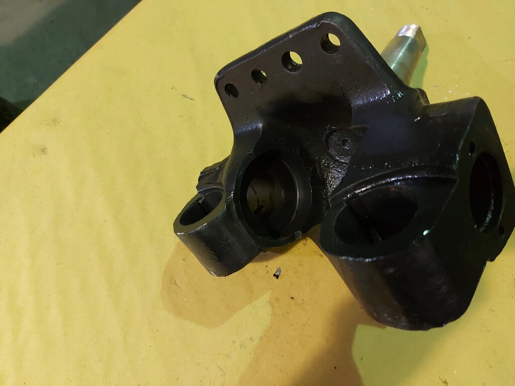 поворотный кулак зил 130. кулак поворотный зил 130 левый. кулак поворотный зил 130 правый. кулак поворотный зил-131 правый. поворотный кулак зил-431410.