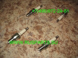 Свеча зажигания двигателя Nissan H15 (12V)