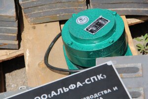 Вибратор бункера дозатора цемента (CZ-0.5) в Амурской области от компании Альфа-КПД