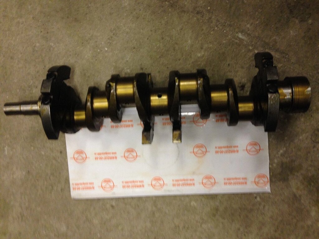 Коленвал без вкладышей с противов на трактор Т-40 с двигателями Д-144 ...