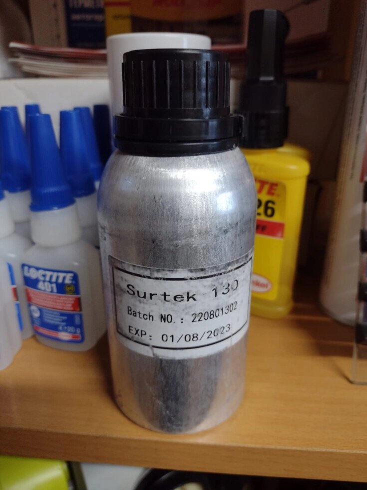 Surtek 130 Primer черный полиуретановый праймер для вклейки стекол от компании СТМ - фото 1