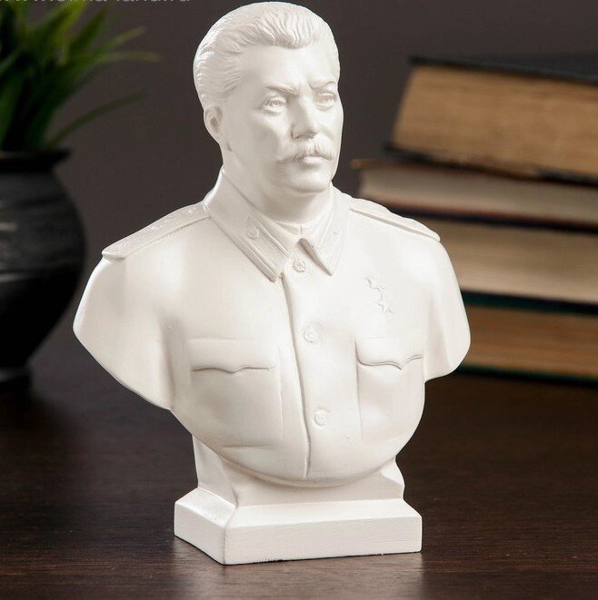 Бюст Сталин большой белый 7х12х16 см от компании Магазин сувениров и подарков "Особый Случай" в Челябинске - фото 1