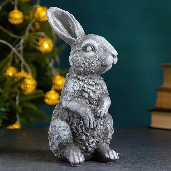Копилка "Любопытный заяц" серый камень, 20 см от компании Магазин сувениров и подарков "Особый Случай" в Челябинске - фото 1