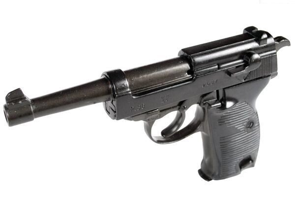 Макет пистолета Walther P38, Denix от компании Магазин сувениров и подарков "Особый Случай" в Челябинске - фото 1