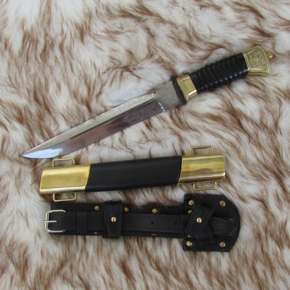 Нож казачий Пластунский кованый, с резьбой (латунь) от компании Магазин сувениров и подарков "Особый Случай" - фото 1