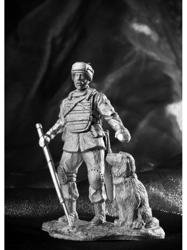 Оловянный солдатик Минер с собакой ВС РФ от компании Магазин сувениров и подарков "Особый Случай" в Челябинске - фото 1