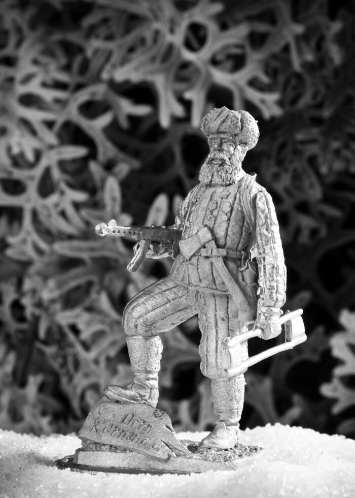 Оловянный солдатик Партизан с миной от компании Магазин сувениров и подарков "Особый Случай" в Челябинске - фото 1