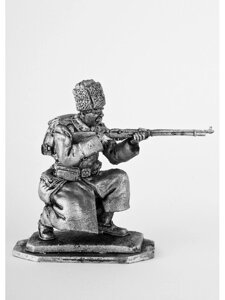 Оловянный солдатик Рядовой РИА в шинели, на колене