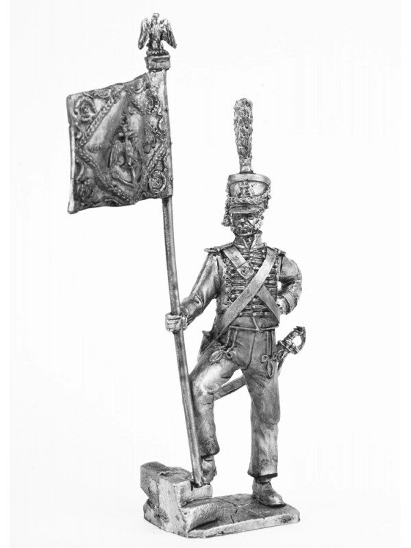 Оловянный солдатик Знаменосец гвардейских моряков Наполеона 1812 год от компании Магазин сувениров и подарков "Особый Случай" в Челябинске - фото 1