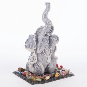 Сувенир "Слон с четками" змеевик мрамолит самоцветы