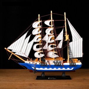 Корабль сувенирный средний «Испаньола», борта бело-синие, паруса белые, 43*39*9 см