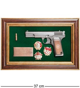 ПК-214 Панно с пистолетом ''ТТ с наградами СССР'' в подарочной упаковке 25х37 см.
