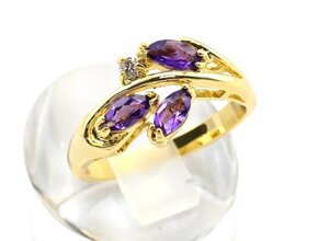 Кольцо позолота с камнями аметиста и стразами "Рис", размер 16