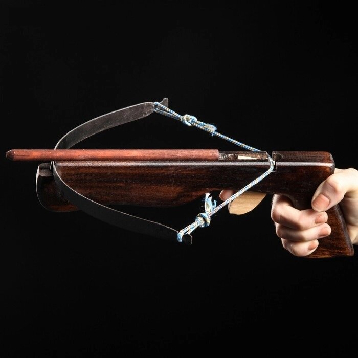 Сувенирное деревянное оружие "Арбалет", 23 см, чёрный, массив черешни, 3 стрелы от компании Магазин сувениров и подарков "Особый Случай" в Челябинске - фото 1