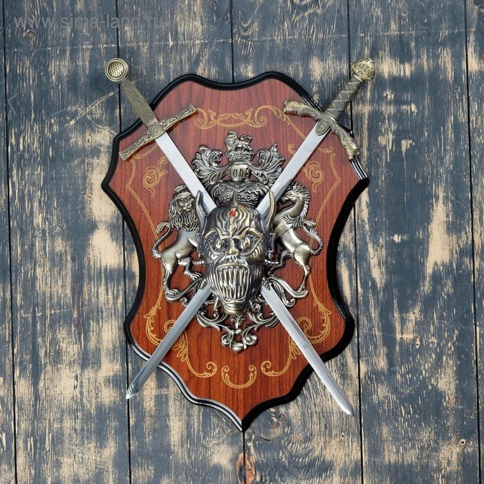 Сувенирное оружие «Геральдика на планшете» с изображением головы демона, два меча от компании Магазин сувениров и подарков "Особый Случай" в Челябинске - фото 1