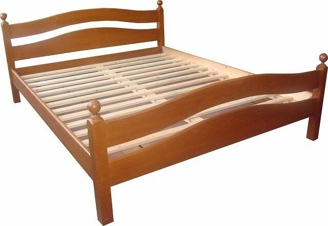Кровать из массива КРМ-9 от компании Ассорти Мебель для ВСЕХ - фото 1