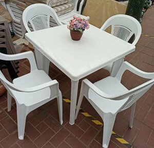 Комплект мебели из пластика на 4 персоны Вена белый