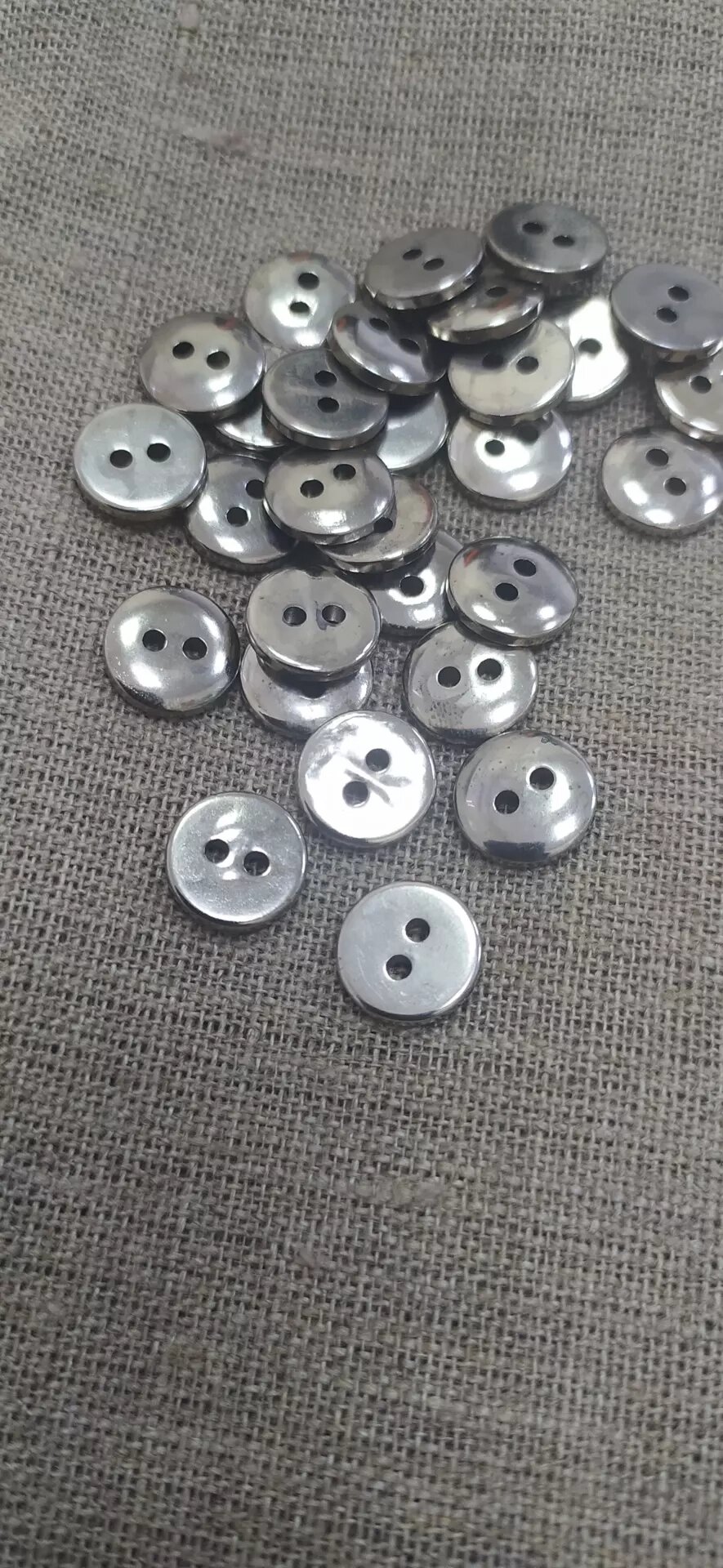 АКЦИЯ! Пуговицы металл 2 прокола, 1см (серебро) от компании Магазин ШвейМаг - фото 1
