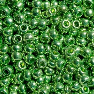 Бисер Чехия,10, 50г (зеленый металлизированный)