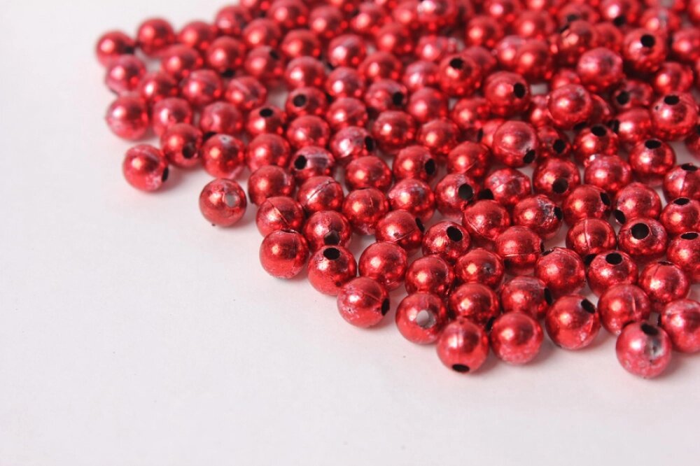 Бусины пластиковые перламутровые d-10мм,100гр  (красный металлизированный) от компании Магазин ШвейМаг - фото 1