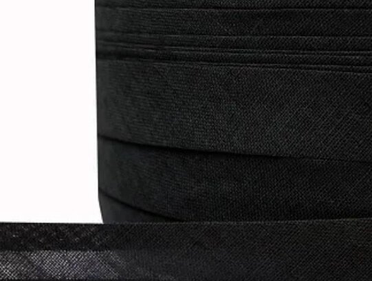 Косая бейка х/б шир. 15мм, 132м (черный) от компании Магазин ШвейМаг - фото 1