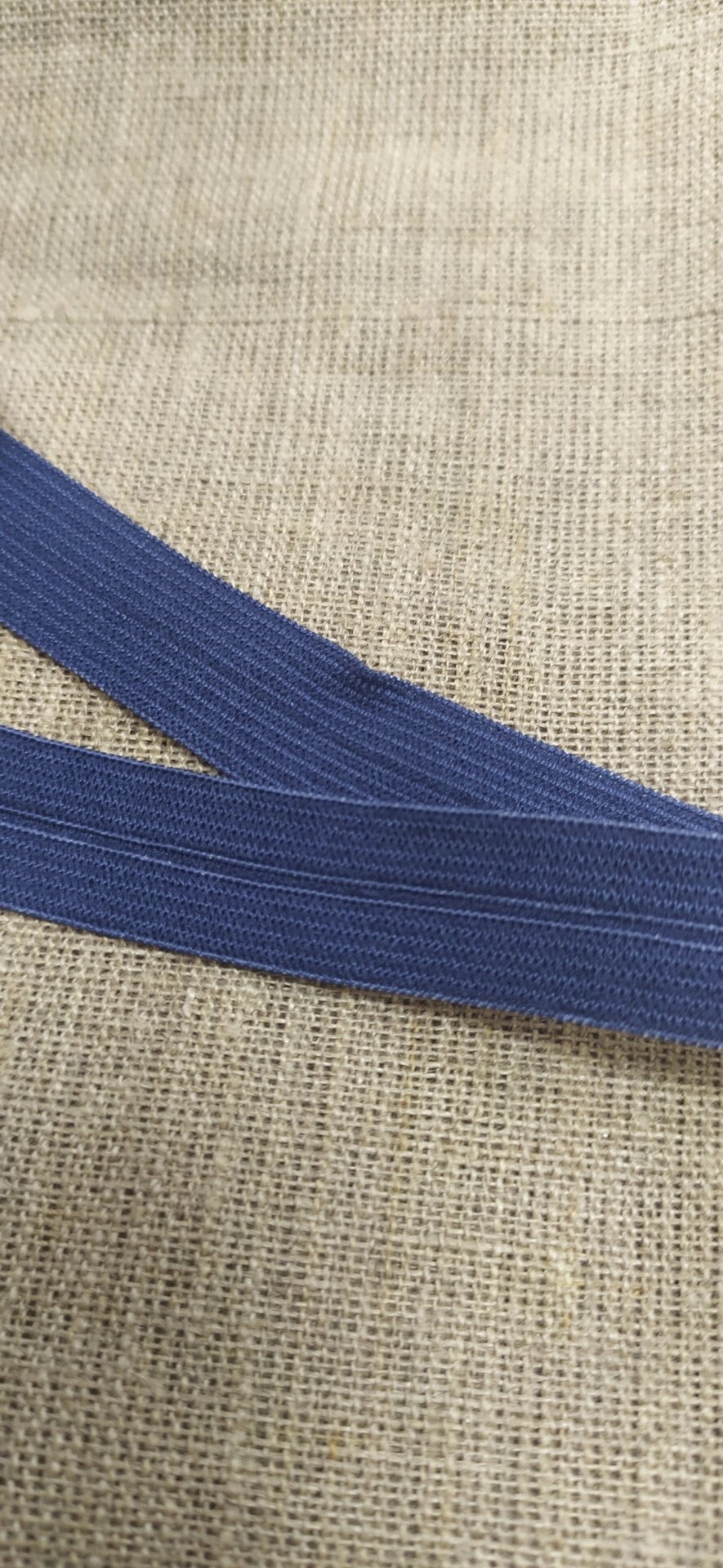 Косая бейка стрейч шир 16мм, 25м (темно-синяя) от компании Магазин ШвейМаг - фото 1