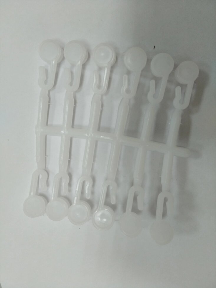 Крючок шторный с роликом на пластике, 10 комплеков по 12 крючков  (белый) от компании Магазин ШвейМаг - фото 1