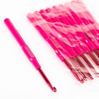 Крючки для вязания  с пластиковой ручкой