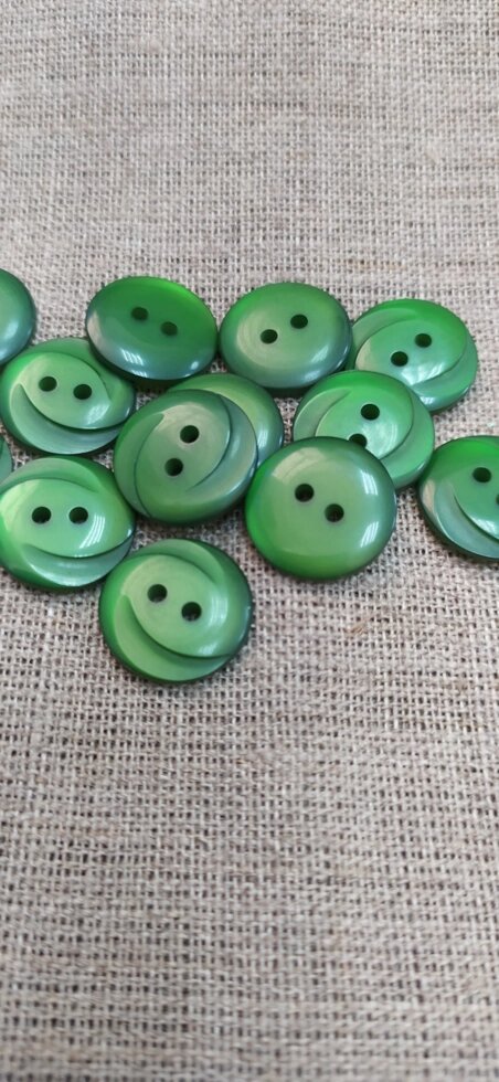 Пуговицы халатные пластик, 2 прокола, d-15м (темно-зеленый) от компании Магазин ШвейМаг - фото 1