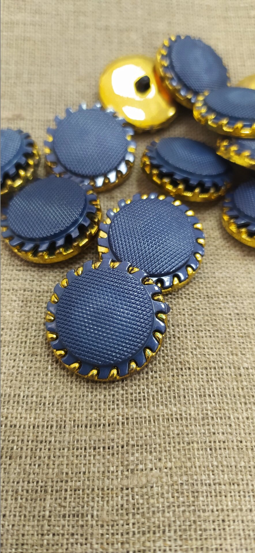 Пуговицы шубные пластик, на ножке 25мм (темно-синий с золотом) от компании Магазин ШвейМаг - фото 1
