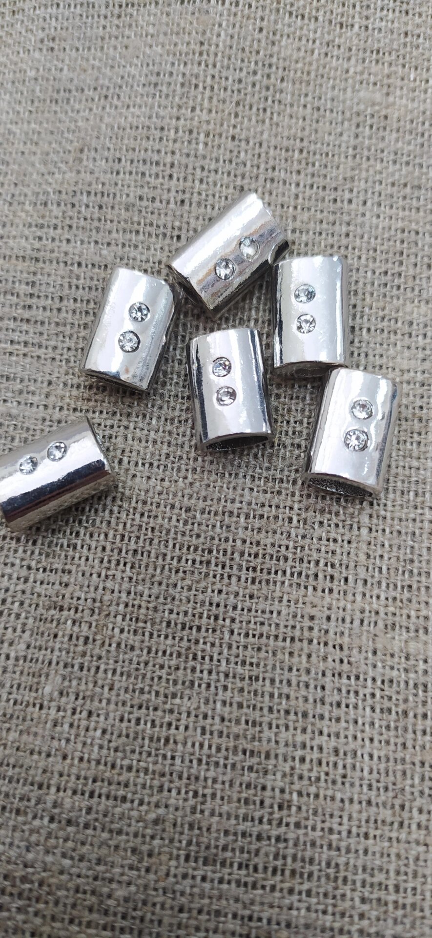 Разделители металл со стразами 12/8мм (серебро) от компании Магазин ШвейМаг - фото 1