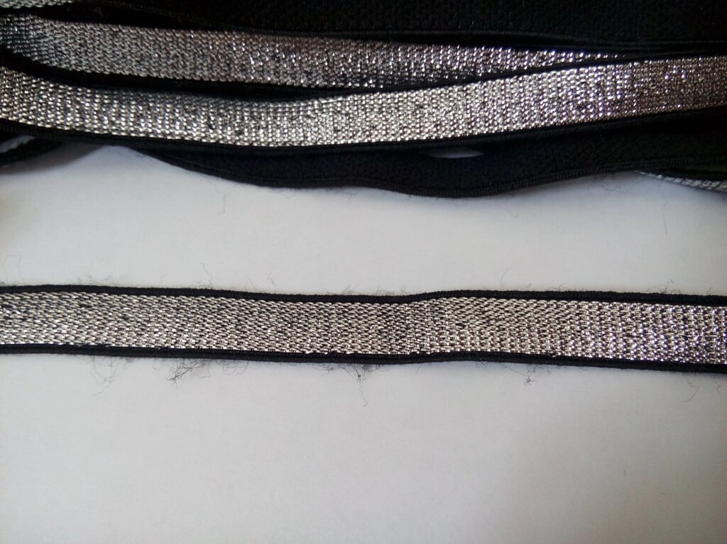 Резинка декоративная 10мм, 22м (серебро) от компании Магазин ШвейМаг - фото 1
