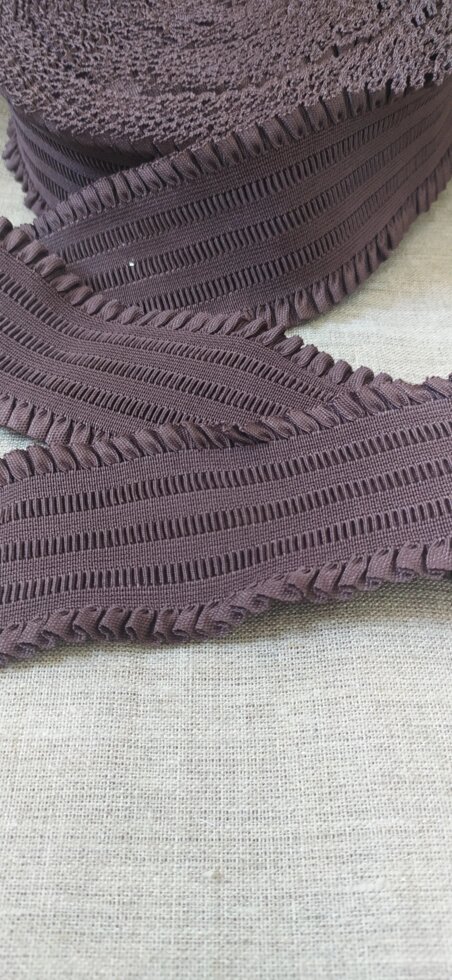 Резинка декоративная 70мм, 13м (коричневый) от компании Магазин ШвейМаг - фото 1