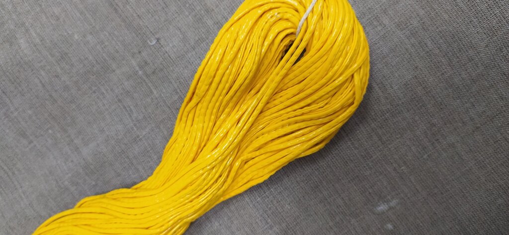 Шнур из кожи 4мм, 50ярд (желтый) от компании Магазин ШвейМаг - фото 1
