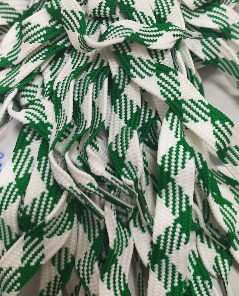 Шнурки  плоские 1м (белый/зеленое) от компании Магазин ШвейМаг - фото 1